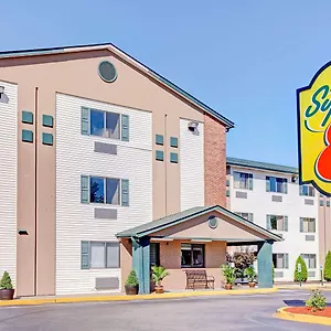 ** Hotel Super 8 By Wyndham Airport United States